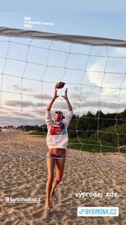Simona Krainová feet photo 9