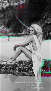 Simona Krainová feet photo 10