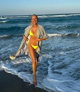 Simona Krainová feet photo 11