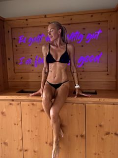 Simona Krainová feet photo 6