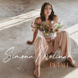Simona Molinari feet photo 11