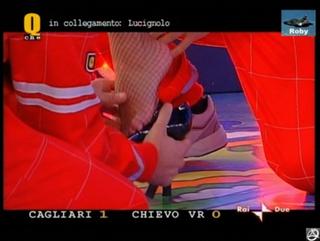 Simona Ventura feet photo thumbnail