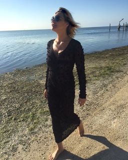 Simona Ventura feet photo thumbnail