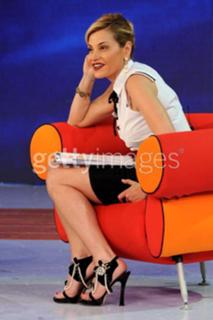 Simona Ventura feet photo thumbnail