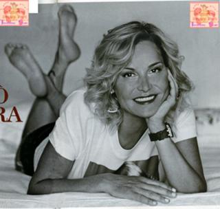Simona Ventura feet photo thumbnail