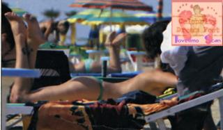 Simona Ventura feet photo thumbnail