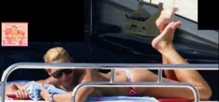 Simona Ventura feet photo thumbnail