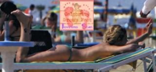 Simona Ventura feet photo thumbnail