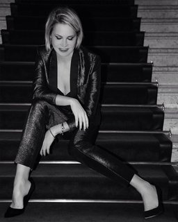 Simona Ventura feet photo thumbnail