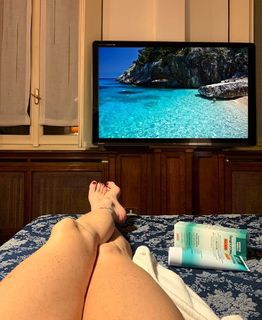 Simona Ventura feet photo thumbnail