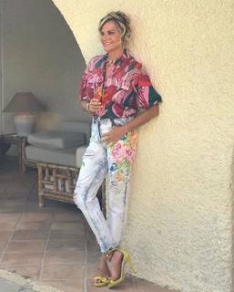 Simona Ventura feet photo thumbnail