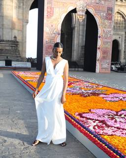 Simone Ashley feet photo thumbnail