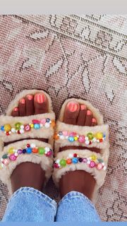 Simone Ashley feet photo thumbnail