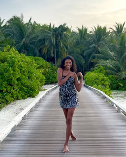 Simone Ashley feet photo thumbnail