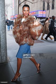 Simone Ashley feet photo thumbnail