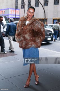 Simone Ashley feet photo thumbnail