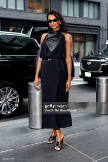 Simone Ashley feet photo thumbnail
