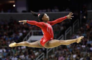Simone Biles feet photo thumbnail