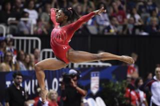Simone Biles feet photo thumbnail