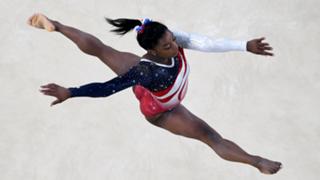 Simone Biles feet photo thumbnail