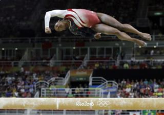 Simone Biles feet photo thumbnail