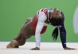 Simone Biles feet photo thumbnail