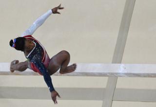 Simone Biles feet photo thumbnail