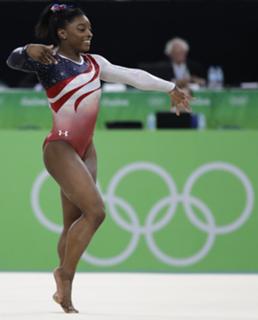 Simone Biles feet photo thumbnail