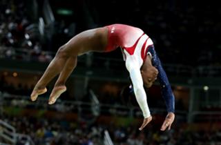 Simone Biles feet photo thumbnail