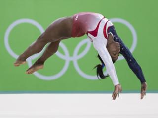 Simone Biles feet photo thumbnail