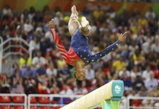 Simone Biles feet photo thumbnail