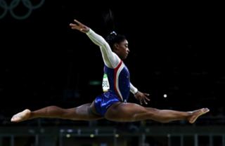 Simone Biles feet photo thumbnail