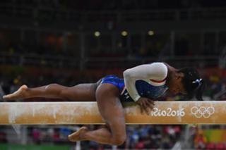 Simone Biles feet photo thumbnail