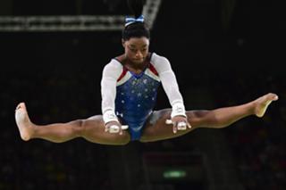 Simone Biles feet photo thumbnail