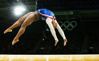 Simone Biles feet photo thumbnail