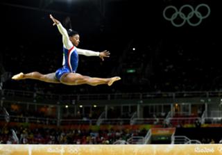 Simone Biles feet photo thumbnail