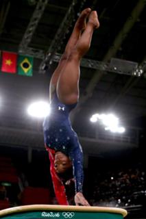 Simone Biles feet photo thumbnail