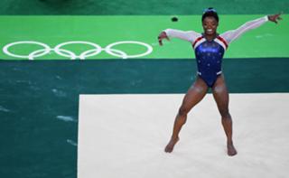 Simone Biles feet photo thumbnail