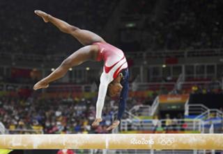 Simone Biles feet photo thumbnail
