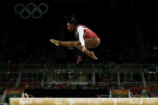 Simone Biles feet photo thumbnail