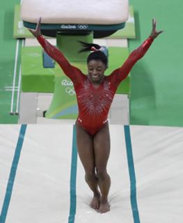 Simone Biles feet photo thumbnail