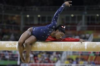 Simone Biles feet photo thumbnail