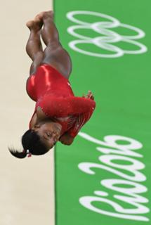 Simone Biles feet photo thumbnail