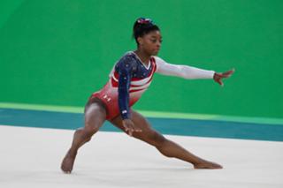 Simone Biles feet photo thumbnail