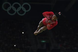 Simone Biles feet photo thumbnail
