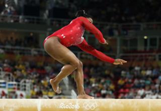 Simone Biles feet photo thumbnail