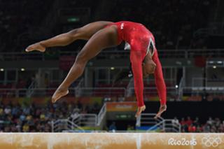 Simone Biles feet photo thumbnail