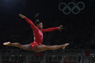 Simone Biles feet photo thumbnail