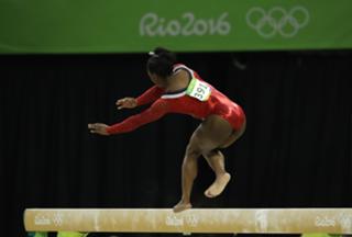 Simone Biles feet photo thumbnail
