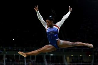 Simone Biles feet photo thumbnail